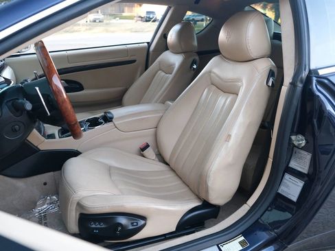 Used 2010 Maserati GranTurismo Coupe RWD image 21