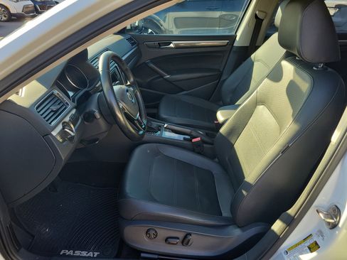 Used 2016 Volkswagen Passat 1.8T SE w/ Lighting Package image 21