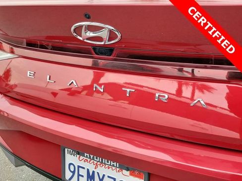Certified 2023 Hyundai Elantra SEL w/ Preferred Accessory Package image 20