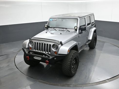 Used 2013 Jeep Wrangler Unlimited Sahara w/ Dual Top Group image 47
