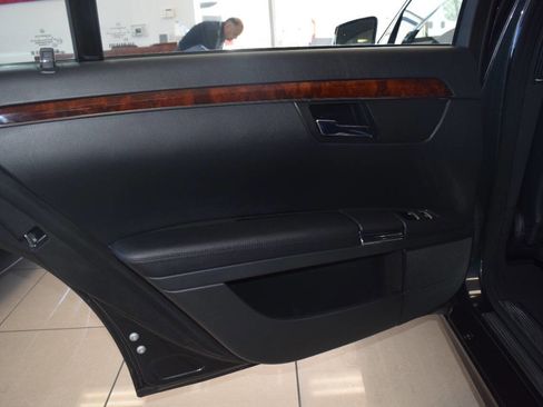 Used 2011 Mercedes-Benz S 550 image 19