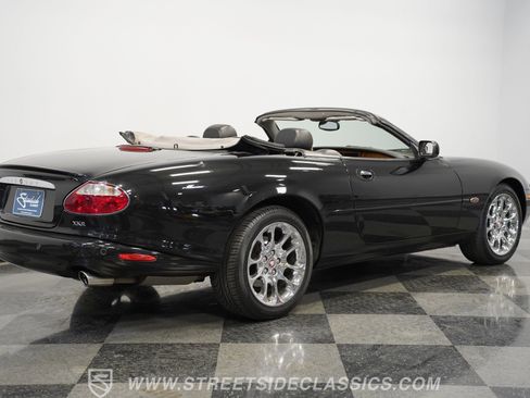 Used 2002 Jaguar XK8 Convertible image 13