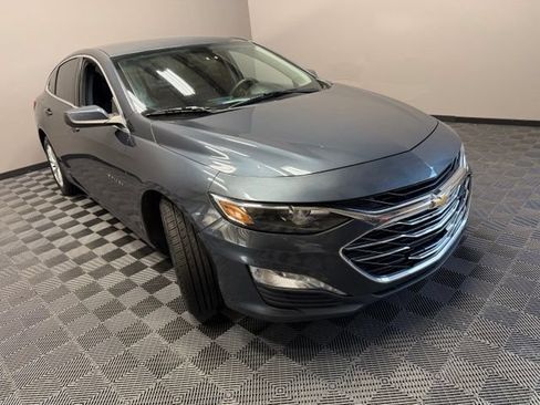 Used 2020 Chevrolet Malibu LT FWD image 2