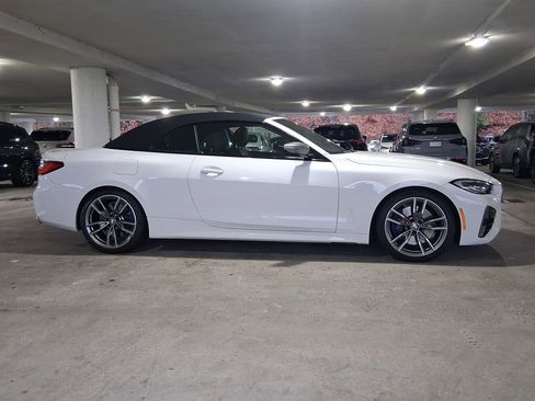Used 2021 BMW M440i Convertible w/ Premium Package image 6