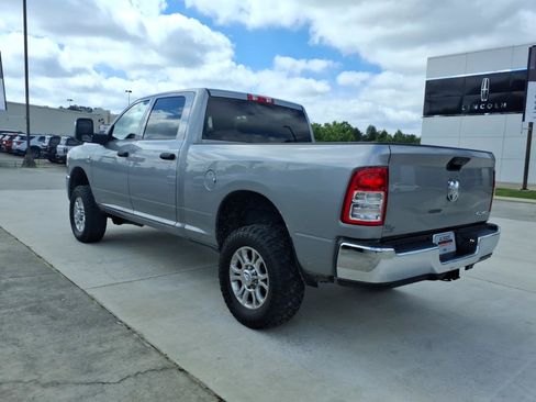 Used 2023 RAM 2500 Tradesman w/ Chrome Appearance Group AWD/4WD image 3