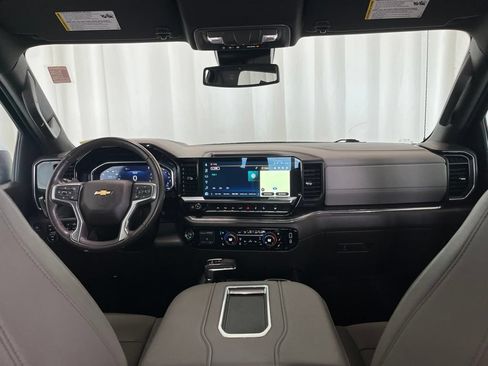 Used 2022 Chevrolet Silverado 1500 LTZ AWD/4WD image 9