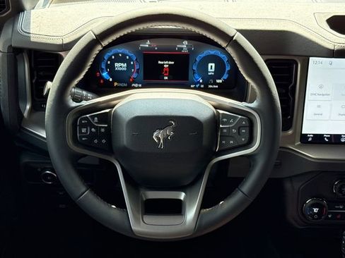 New 2026 Ford Bronco Outer Banks w/ Sasquatch Package AWD/4WD image 14