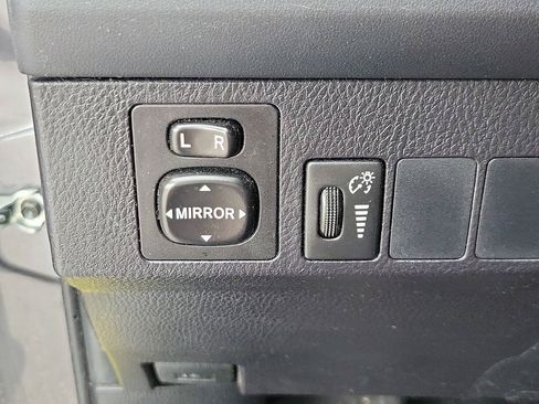 Used 2016 Toyota RAV4 LE FWD image 30