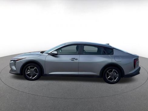 Used 2025 Kia K4 LXS image 7