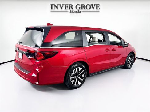 Certified 2026 Honda Odyssey EX-L image 5