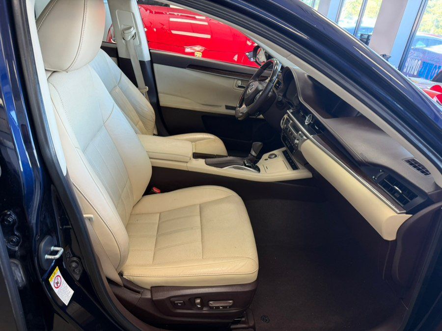 Used 2016 Lexus ES 350 w/ Luxury Package w/Wood Trim FWD image 51