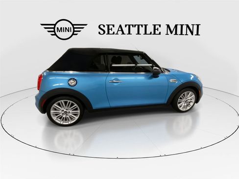 Used 2017 MINI Cooper S image 11