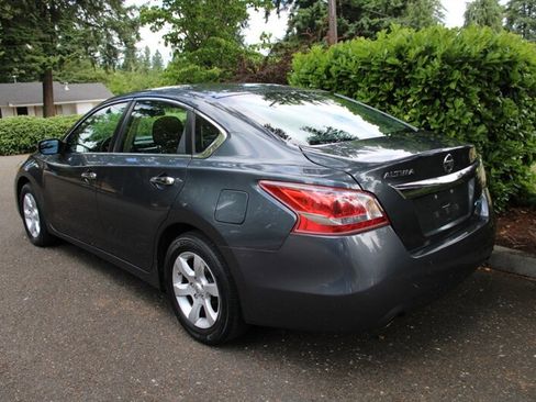 Used 2013 Nissan Altima 2.5 S image 4