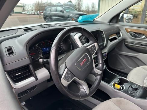 Used 2021 GMC Terrain SLE w/ Driver Convenience Package image 4