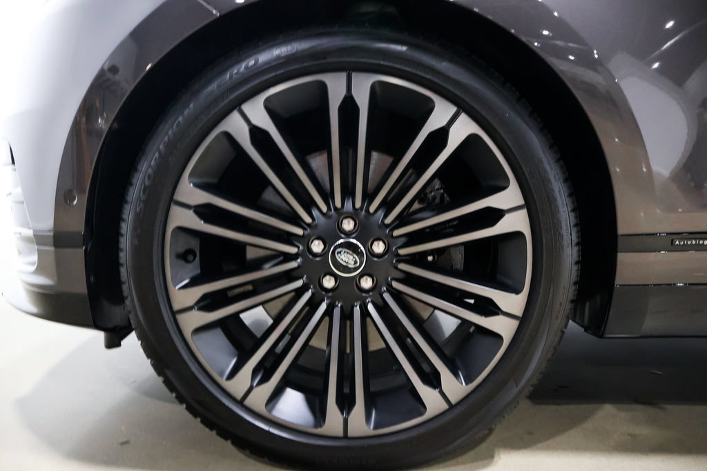 Used 2026 Land Rover Range Rover Velar Autobiography AWD/4WD image 29