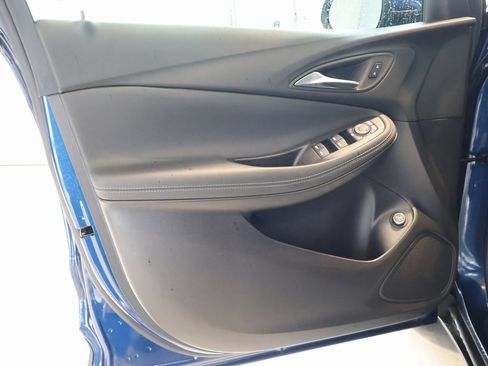 Used 2023 Buick Encore GX Select image 11