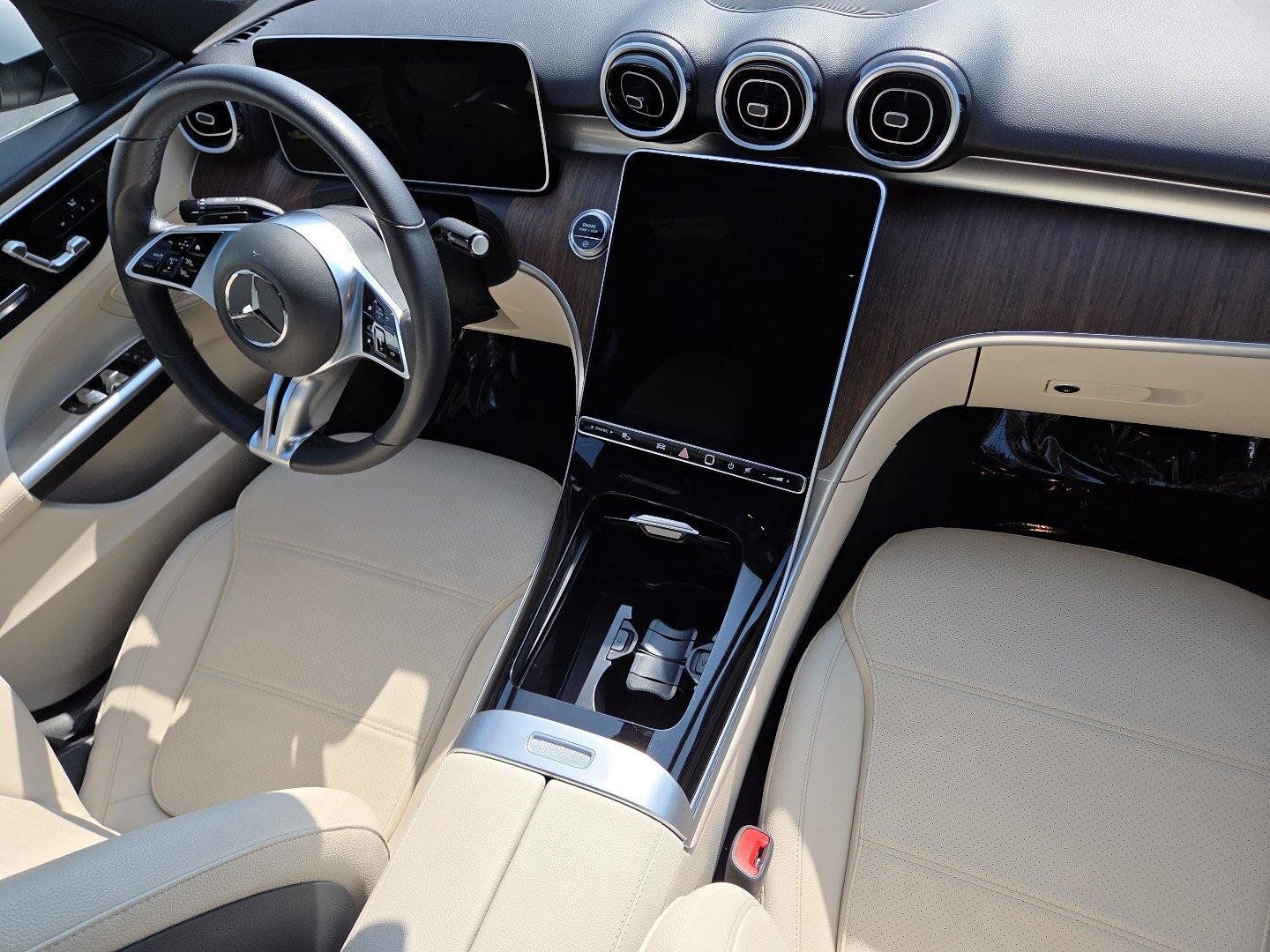 Used 2025 Mercedes-Benz C 300 4MATIC Sedan image 19