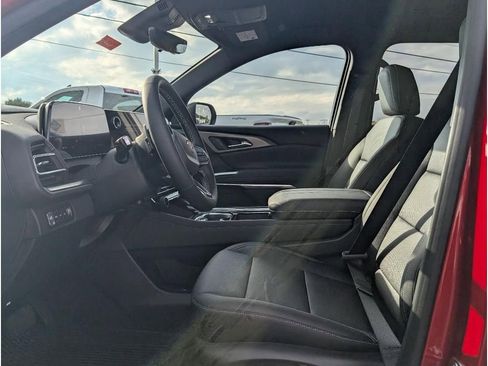 New 2026 Chevrolet Traverse LT w/ Driver Confidence Package image 13