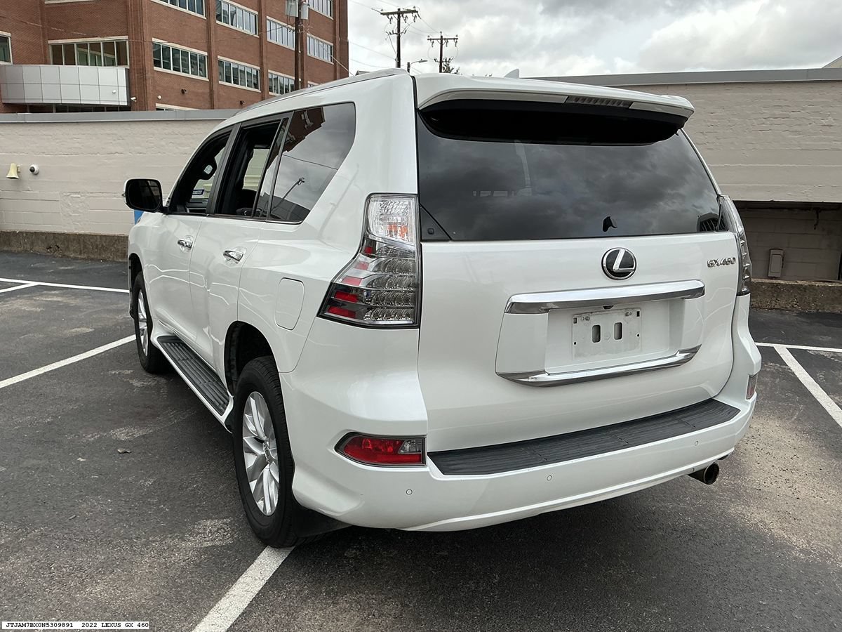 Used 2022 Lexus GX 460 Premium w/ Premium Package AWD/4WD image 6