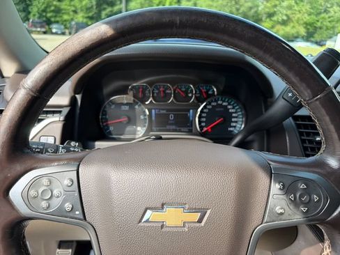 Used 2017 Chevrolet Suburban Premier AWD/4WD image 18