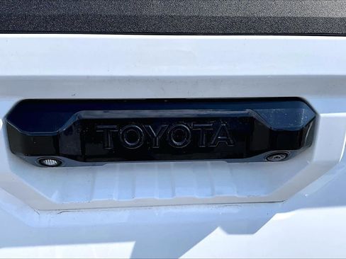 Used 2025 Toyota Tundra Limited w/ TRD Off-Road Package AWD/4WD image 30