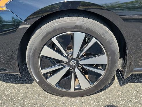 Used 2022 Nissan Altima 2.5 SV AWD/4WD image 5