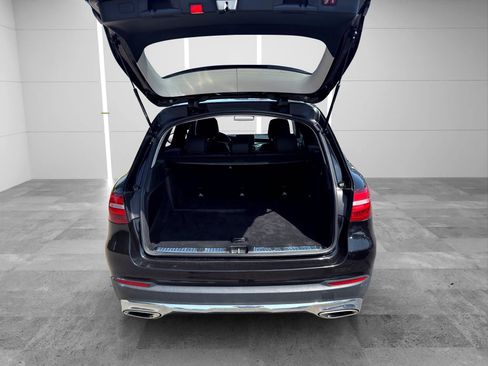 Used 2017 Mercedes-Benz GLC 300 4MATIC image 11