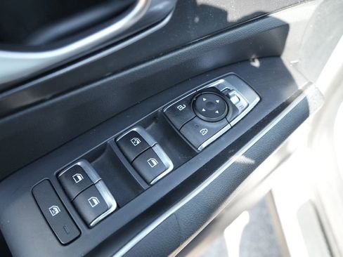 Used 2022 Kia Sorento LX image 22