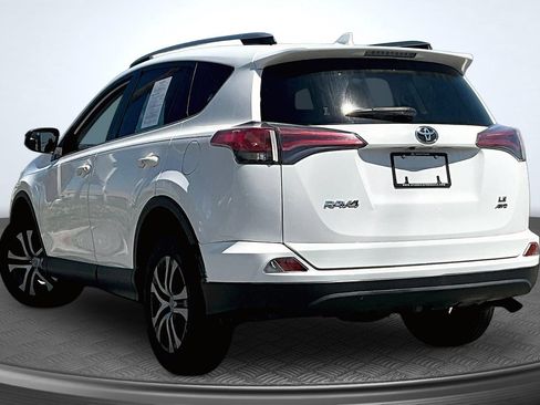 Used 2018 Toyota RAV4 LE w/ All Weather Liner Package AWD/4WD image 4