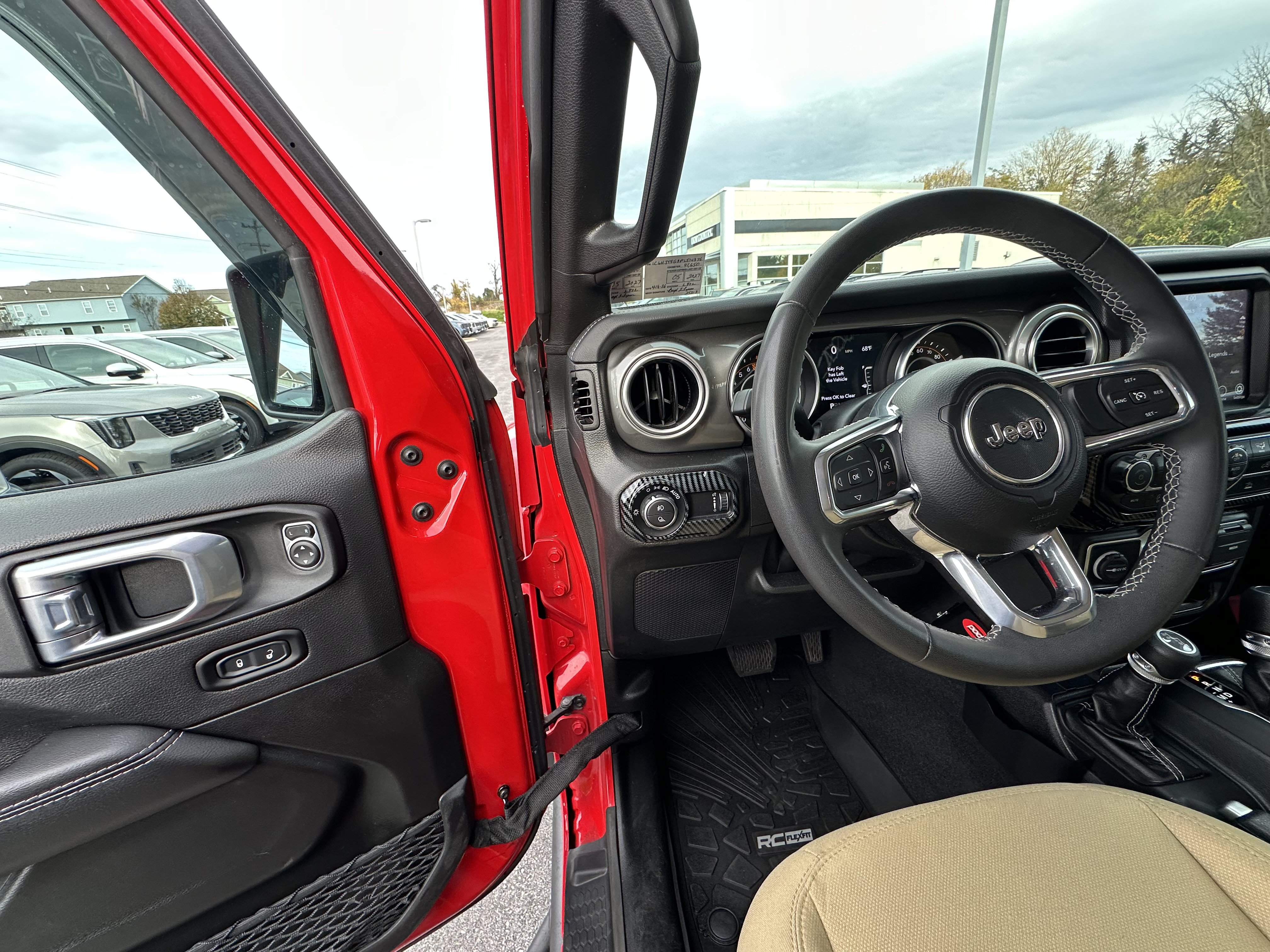 Used 2023 Jeep Gladiator Overland AWD/4WD image 21