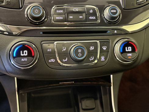 Used 2015 Chevrolet Impala LTZ image 22