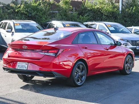 Certified 2023 Hyundai Elantra SEL image 4