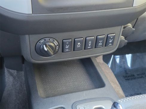 Used 2013 Nissan Frontier PRO-4X w/ Pro-4x Luxury Pkg image 64