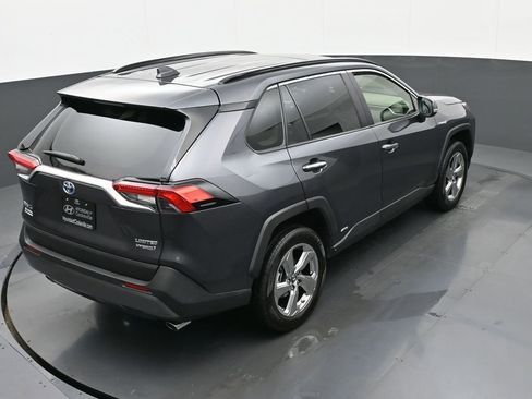 Used 2019 Toyota RAV4 Limited image 29