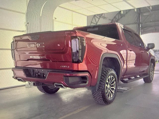 Used 2021 GMC Sierra 1500 AT4 w/ AT4 Value Package AWD/4WD image 3