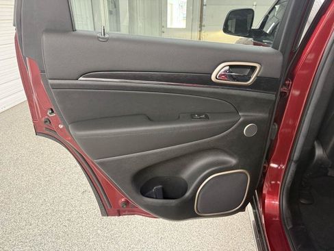 Used 2014 Jeep Grand Cherokee Summit AWD/4WD image 29