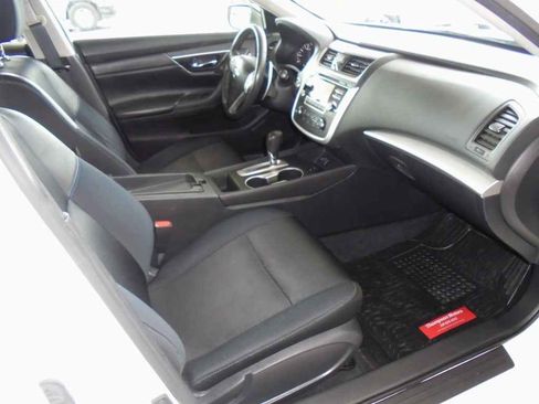 Used 2017 Nissan Altima 2.5 SR image 8