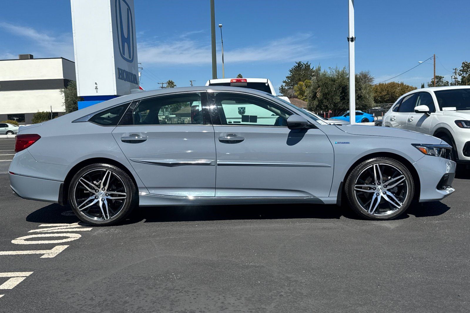 Used 2021 Honda Accord Touring image 8