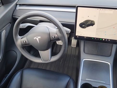 Used 2021 Tesla Model Y Performance image 5