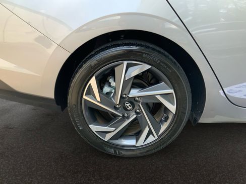 Used 2024 Hyundai Elantra SEL w/ Convenience Package FWD image 37