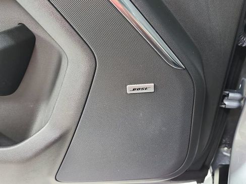 Used 2025 GMC Yukon Denali RWD image 33