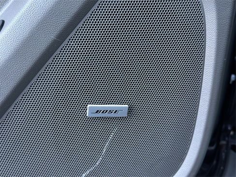 Used 2018 Chevrolet Traverse LT image 23