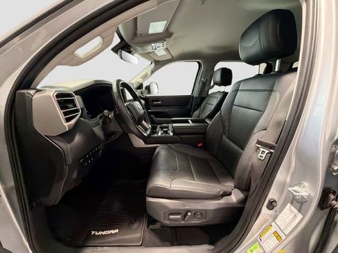 Used 2022 Toyota Tundra Limited w/ Power Package AWD/4WD image 18