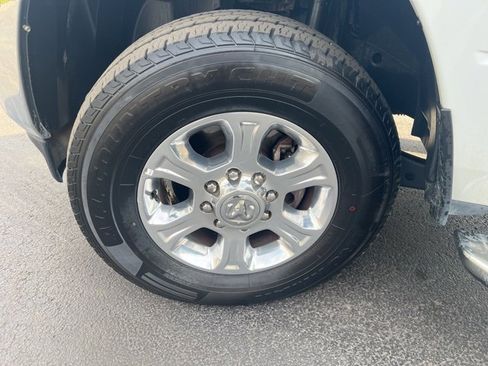 Used 2024 RAM 3500 Big Horn image 7