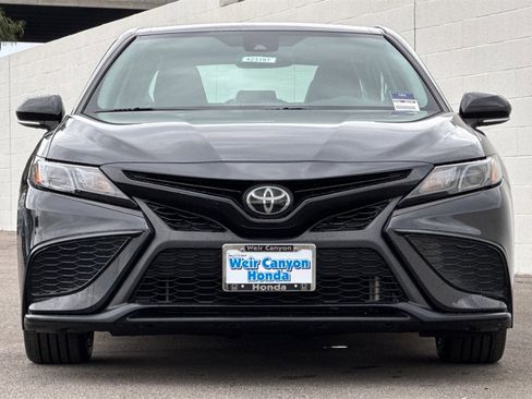 Used 2023 Toyota Camry SE image 11