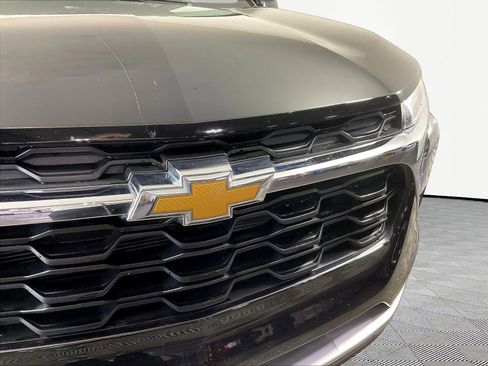 Used 2024 Chevrolet Trax LT w/ Driver Confidence Package FWD image 32