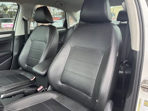 Used 2014 Volkswagen Passat 1.8T S image 14