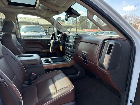 Used 2017 Chevrolet Silverado 2500 High Country w/ Duramax Plus Package image 13