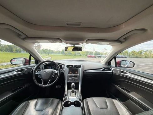 Used 2016 Ford Fusion Titanium FWD image 18
