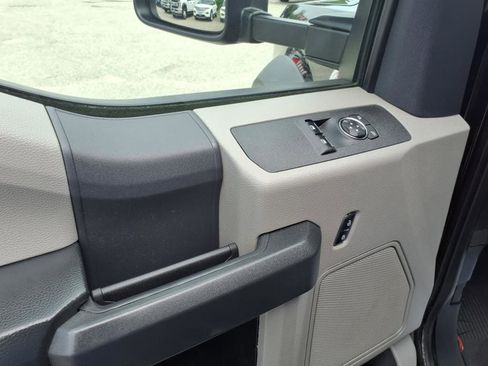 Used 2022 Ford F550 4x4 Regular Cab Super Duty image 11